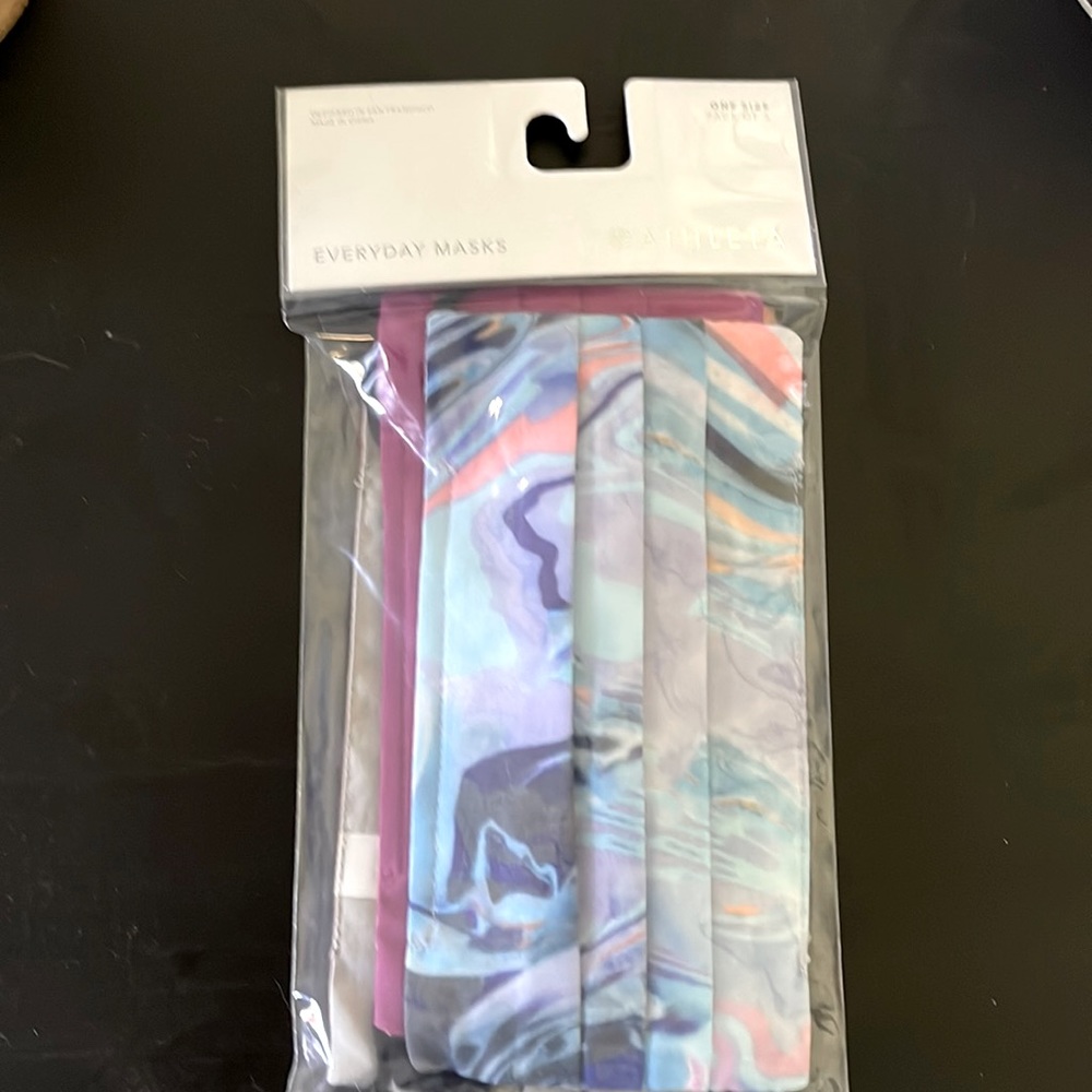 ATHLETA everyday masks 5pk